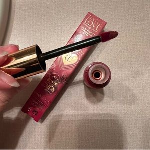 Charlotte Tilbury
Tinted Love Lip & Cheek Stain - Look of Love Collection